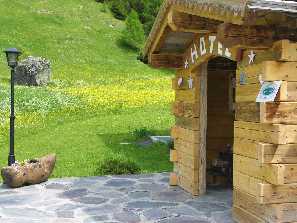 Hotel Les Granges La Thuile Ngoại thất bức ảnh