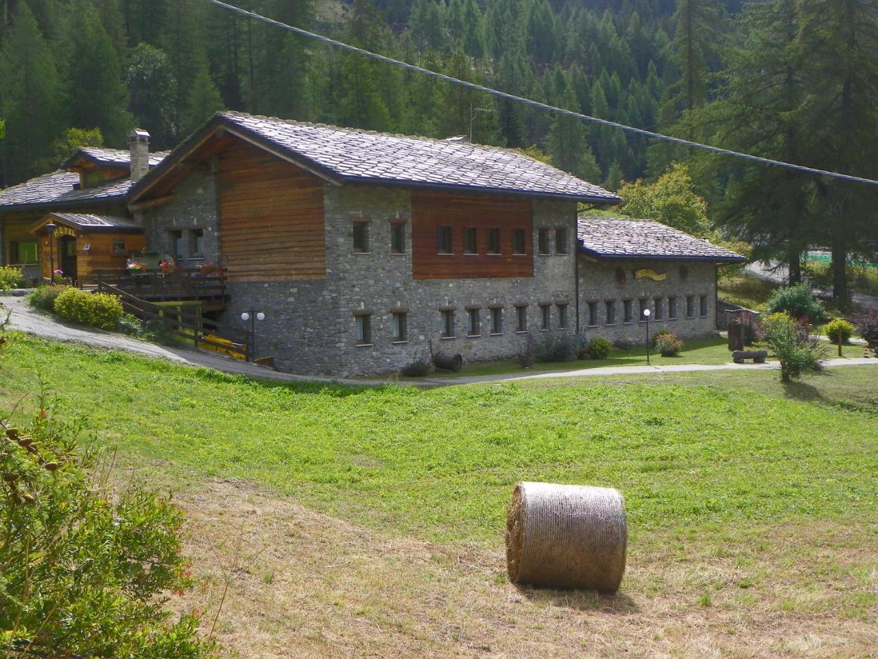 Hotel Les Granges La Thuile Ngoại thất bức ảnh